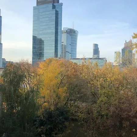 Feel Like In وارسو