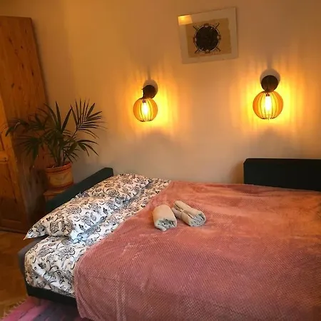 Apartment Feel Like In *